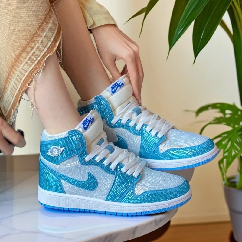NIKE/耐克北卡蓝满钻【定制球鞋】夏季休闲鞋复古篮球鞋拼色情侣款