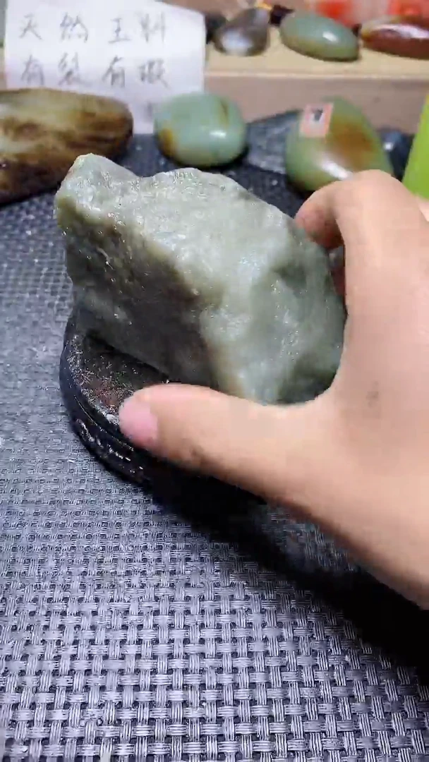 【闪购商品】和田玉659未镶嵌原石毛料有瑕疵