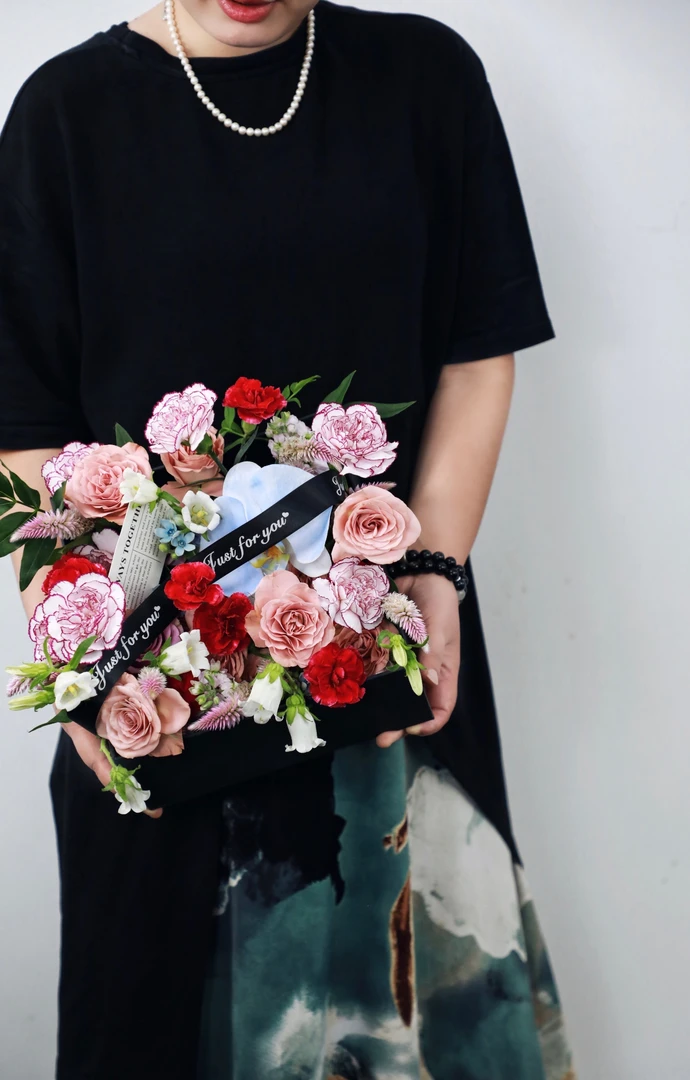 《满心欢喜》黑色系花盒/生日鲜花/乔迁新居送女友全国花店同城配送