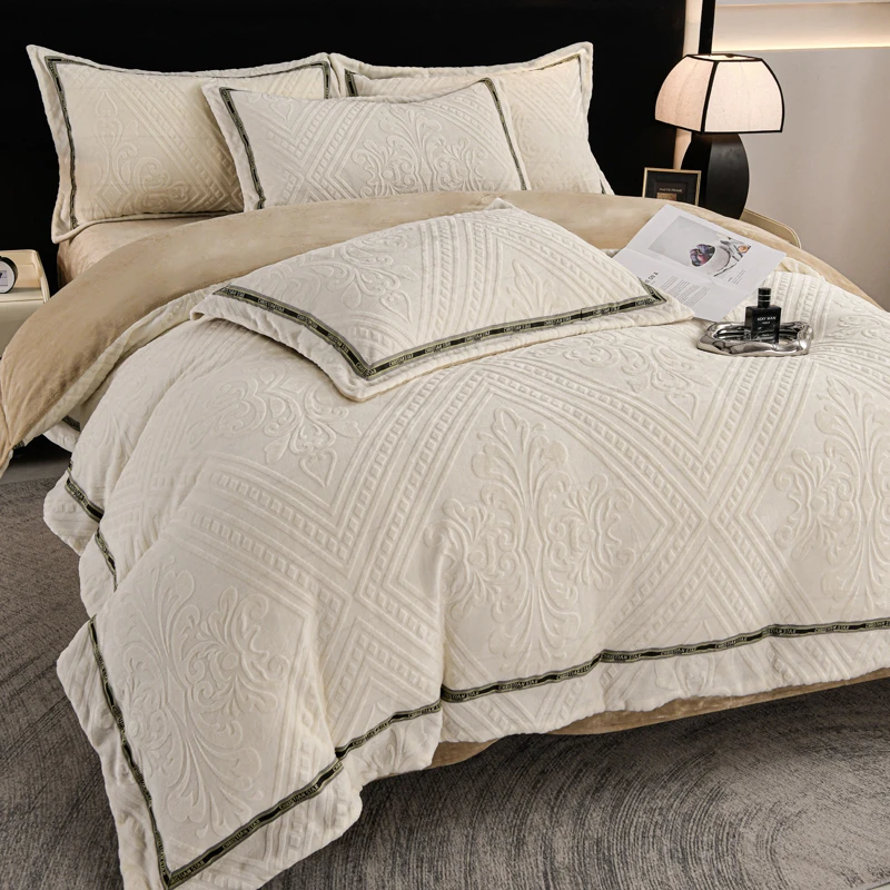 2024新款高端轻奢加厚雕花牛奶绒四件套宽边压线工艺款加绒床单