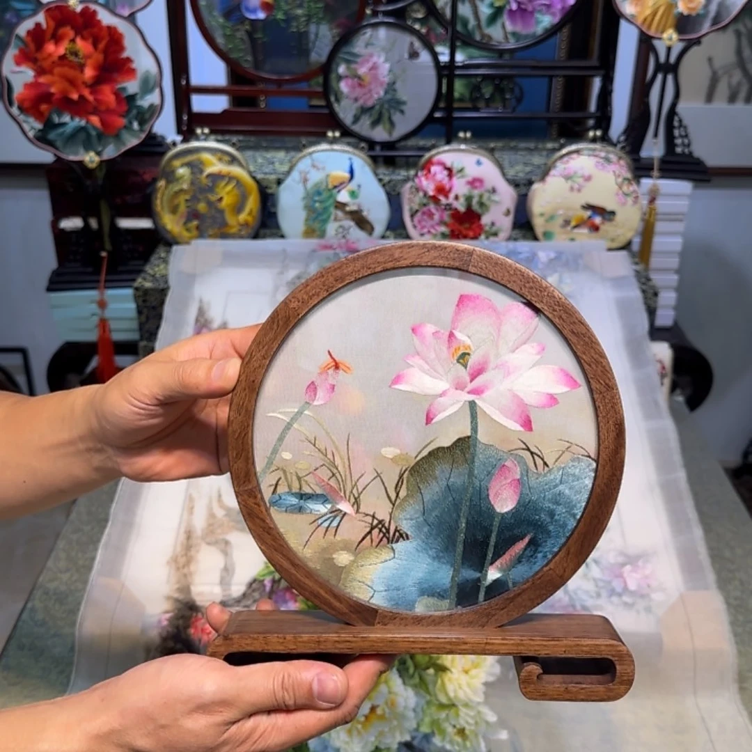 刺绣刺绣工艺精湛