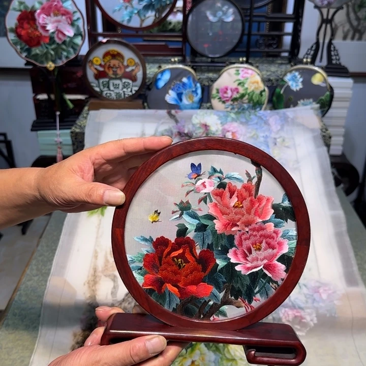 刺绣刺绣工艺精湛