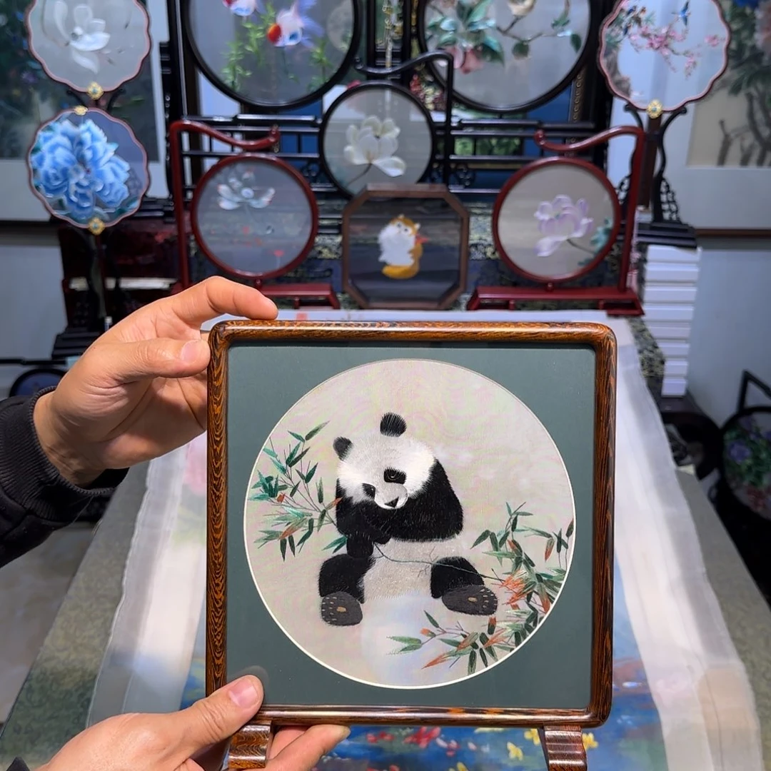 刺绣刺绣工艺精湛