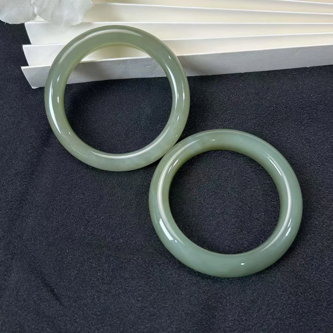 【缺货】和田玉手镯多样性发一有瑕（51-57）ZY4311