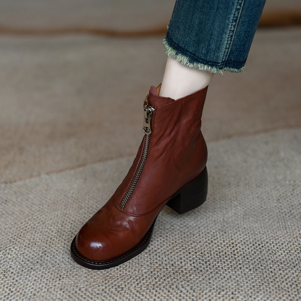 前拉链靴子女2025春季通勤粗跟棕色高跟褶皱羊皮短靴