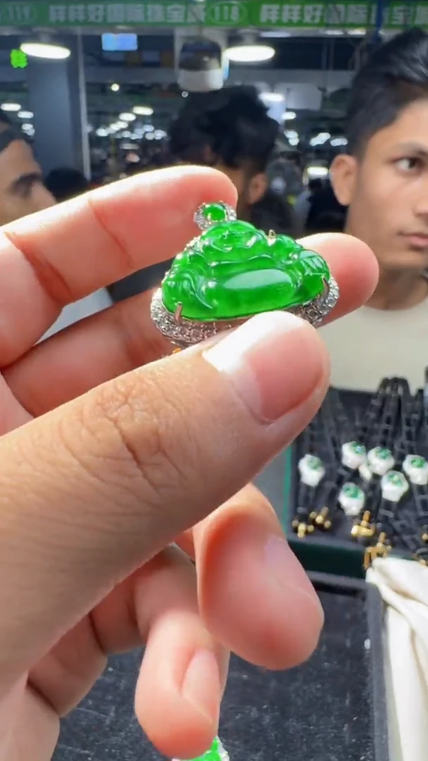 【闪购商品】定制翡翠未镶嵌吊坠1多样性发货其一