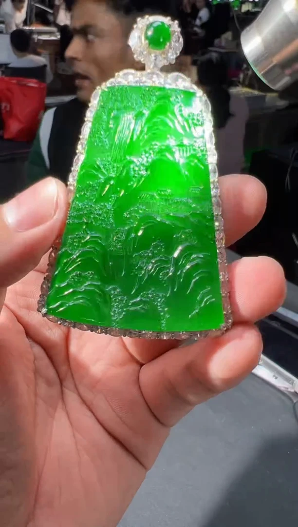 【闪购商品】定制翡翠未镶嵌吊坠1