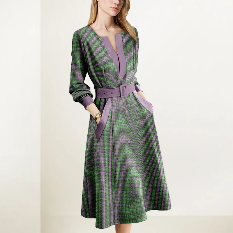 复古气质连衣裙女2025秋冬新款别致洋气通勤撞色收腰设计感裙子潮