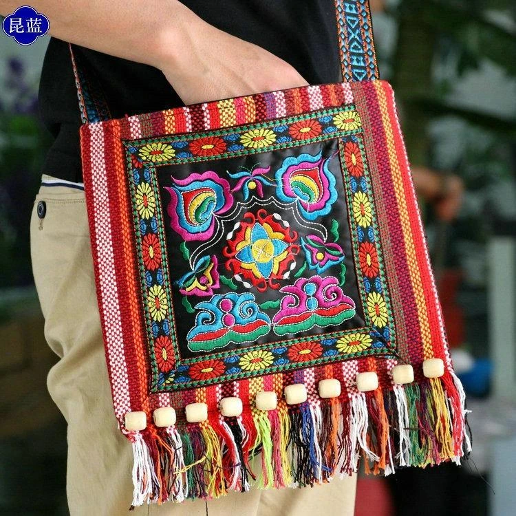 特色云贵民族风刺绣单肩斜挎包跳舞包跨包粗布织布传统休闲方包
