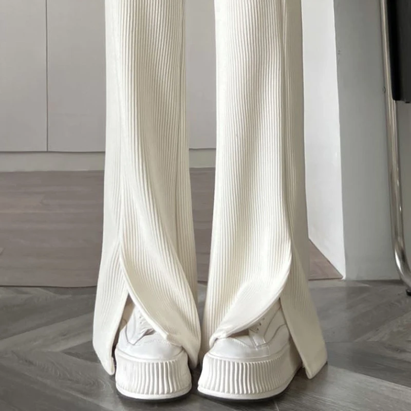 白色灯芯绒裤子女秋冬加绒雪尼尔阔腿裤高腰垂感休闲开叉微喇叭裤