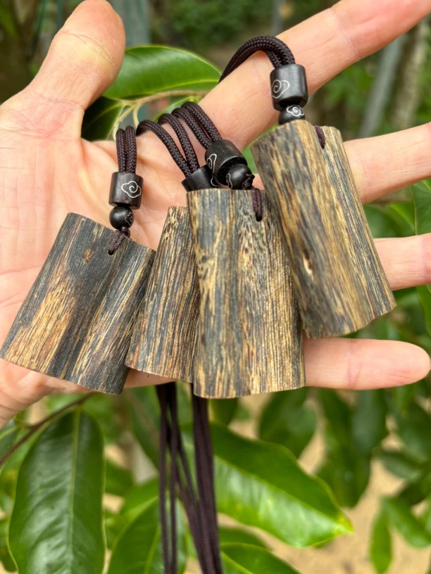 思品沉香 绿棋楠吊牌 8克 多样性发一