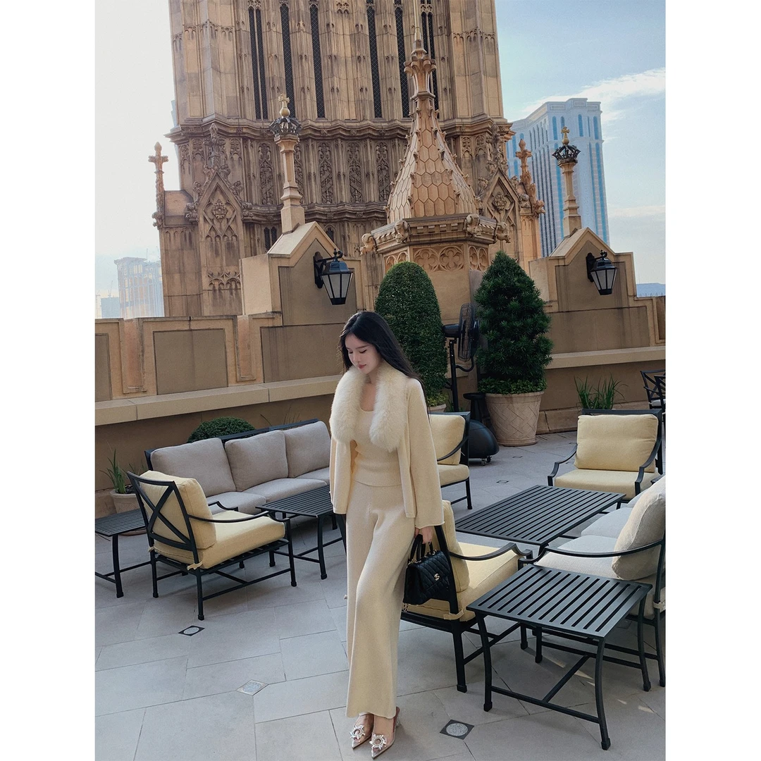 THE SWAN司凰轻奢 我的假日生活 慵懒针织外套/背心/裤子女三件套