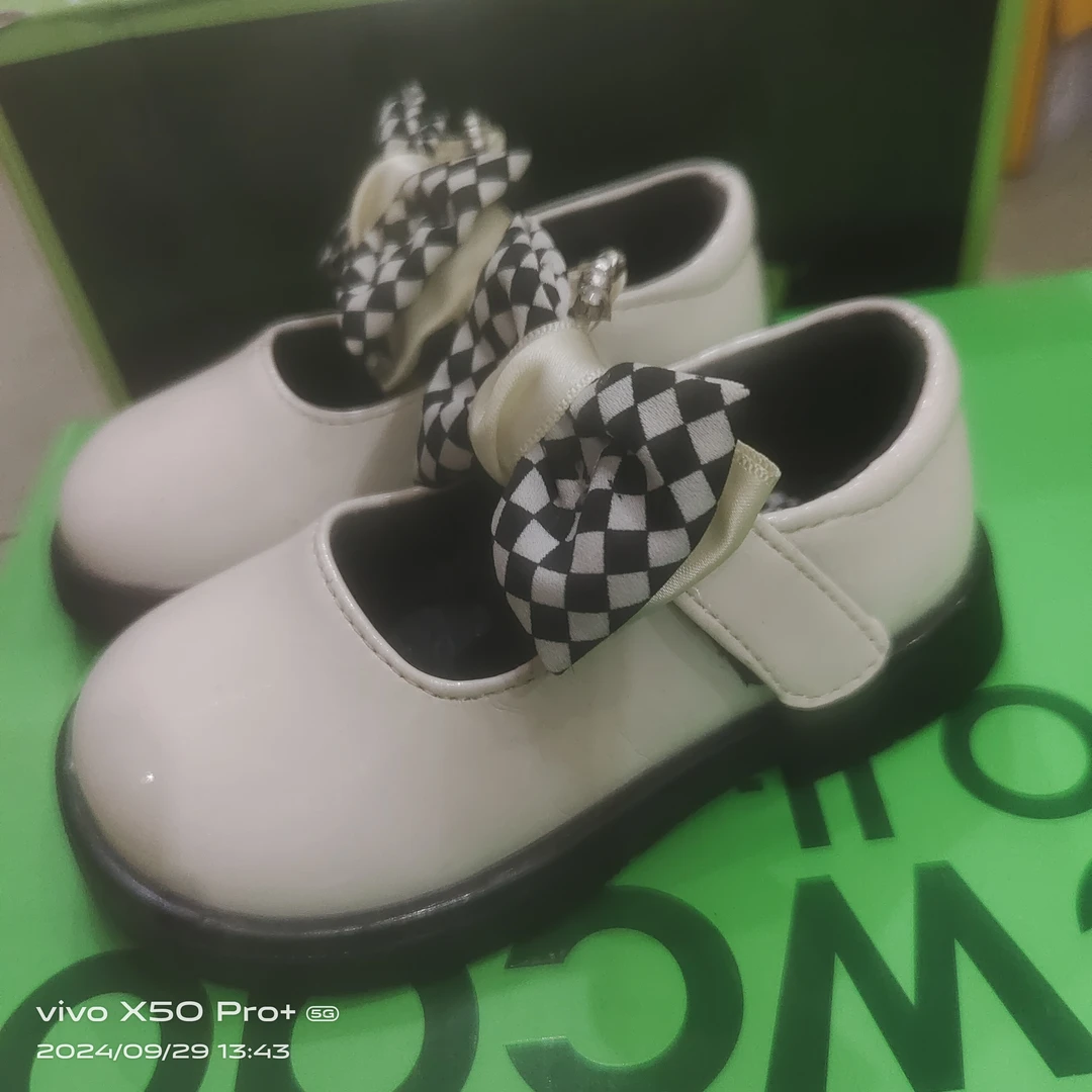 女童公主鞋春秋季软底演出鞋宝宝英伦风单鞋百搭小皮鞋