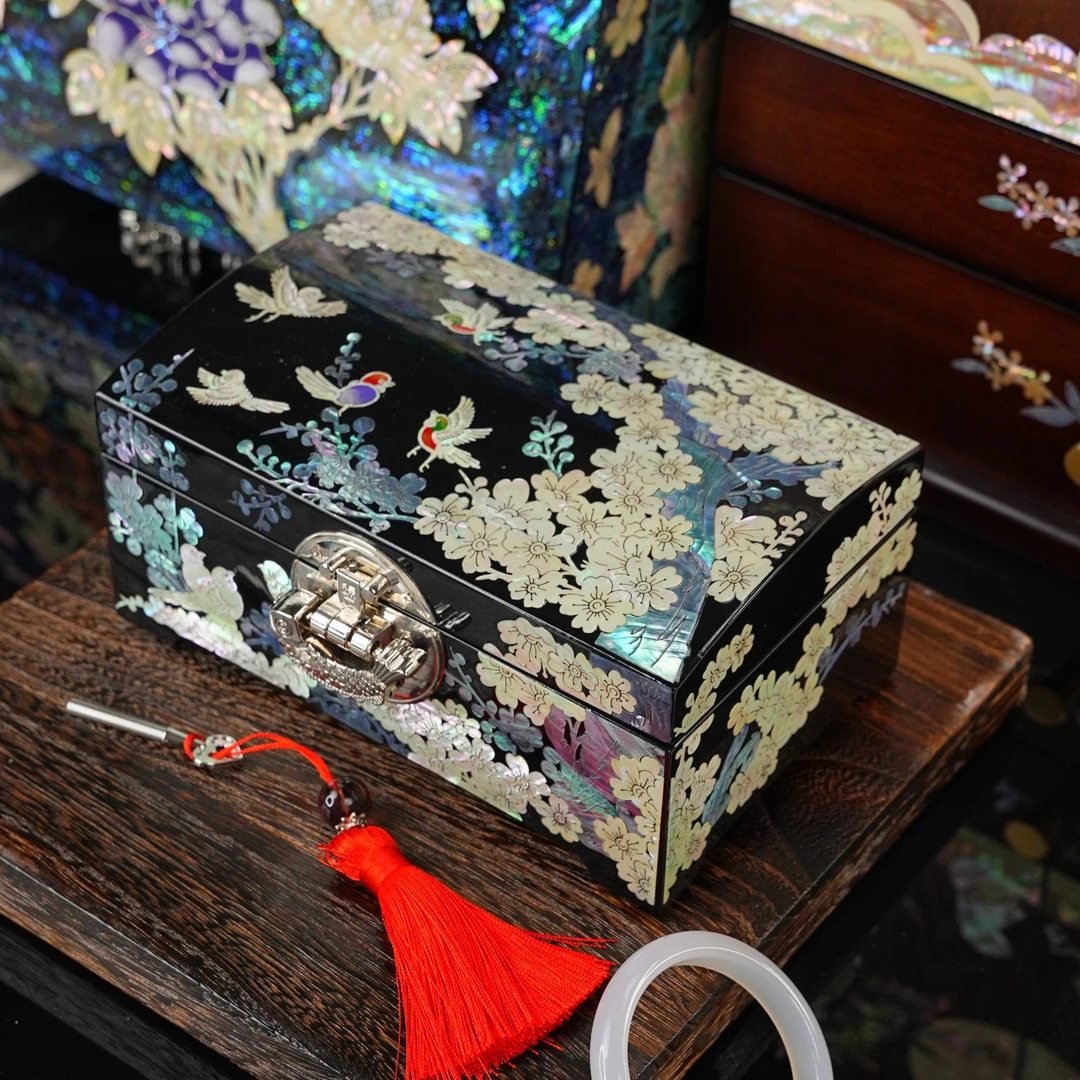 黑色绒布锁扣喜上眉梢国粹非遗螺钿漆器送礼首饰项链收纳盒
