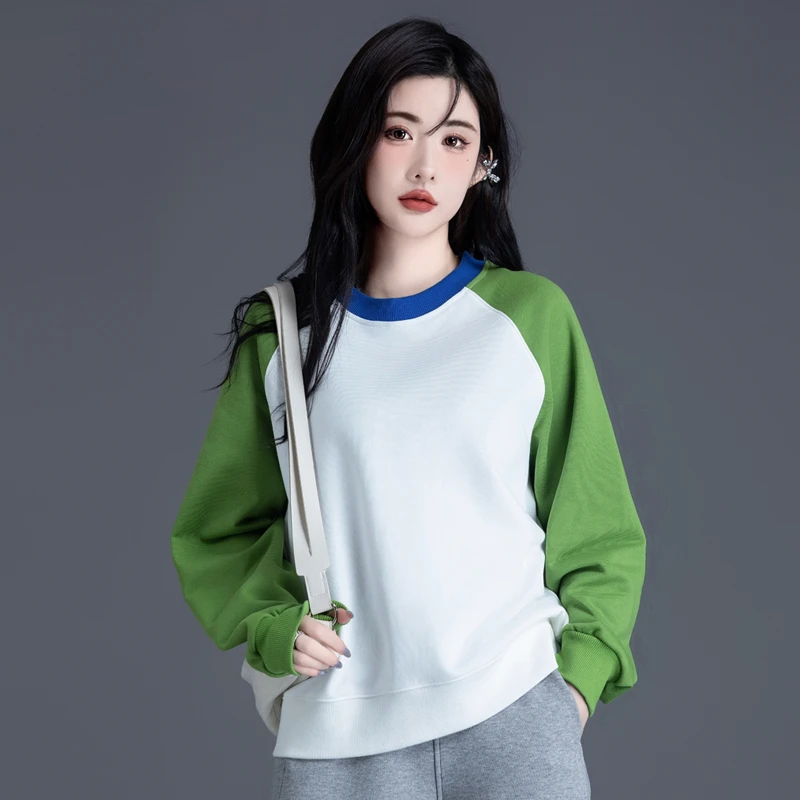 新撞色拼接绿白色卫衣女款2025年款爆款春秋季小个子无帽圆领上衣