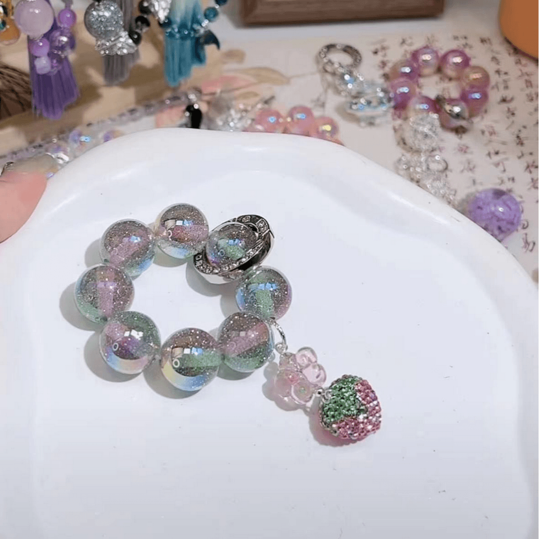 DIY手作粉绿色系陶泥带锆草莓手机链