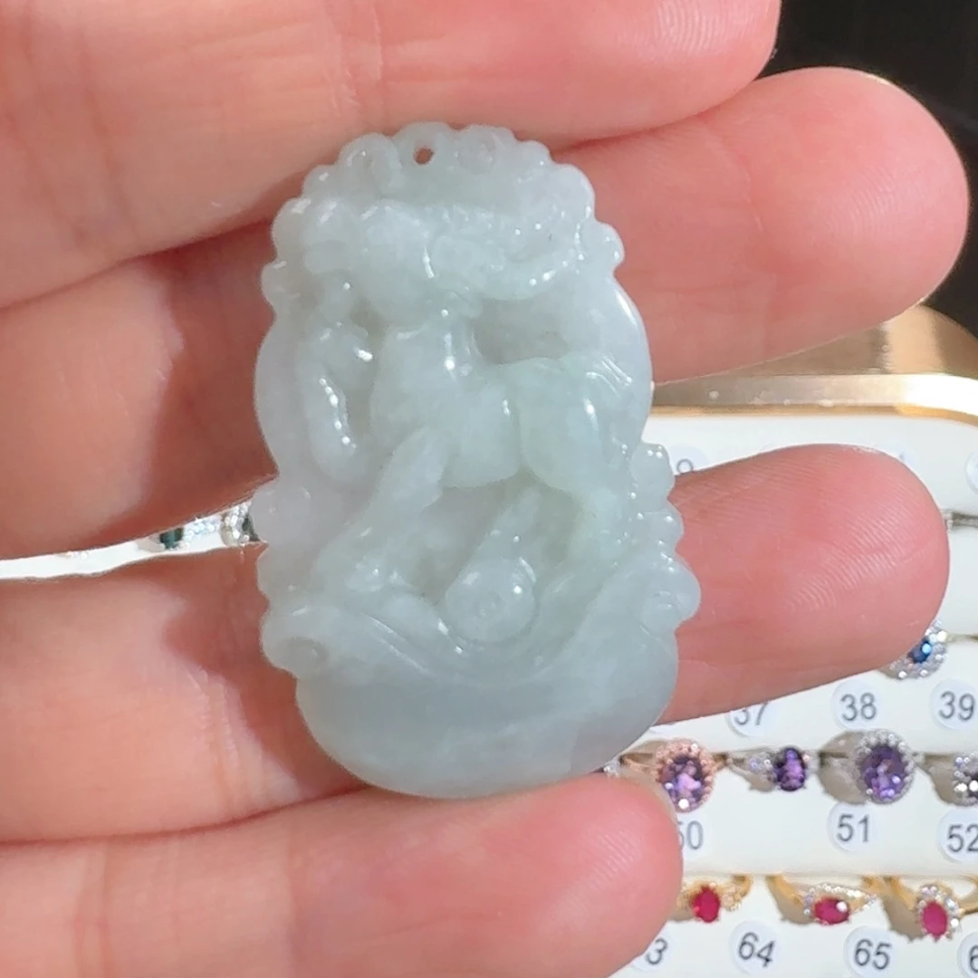 【闪购商品】翡翠吊坠(赠链)未镶嵌
