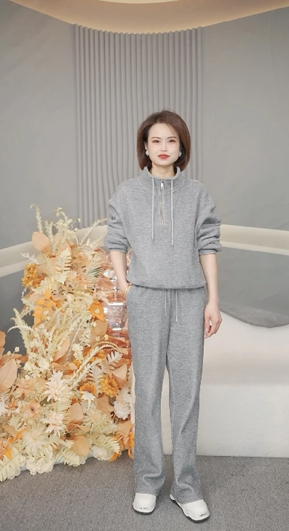 【柜货】一件过冬加绒加厚半拉链纯色显瘦休闲女士时尚秋冬套装