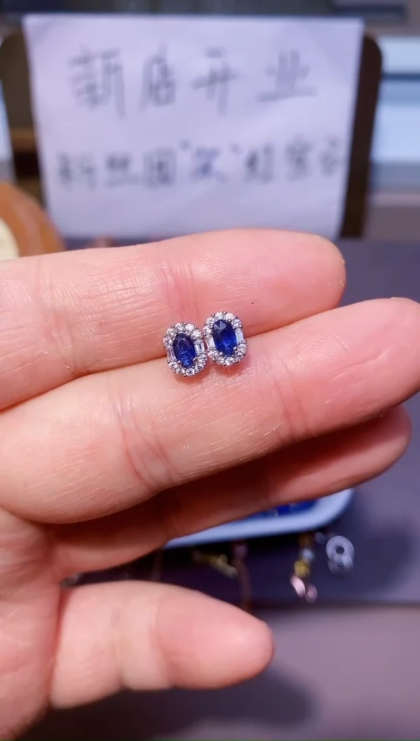 【闪购商品】蓝宝石耳饰银S925镶嵌一对