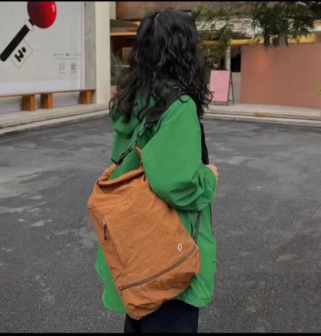 轻便运动大容量旅行运动健身休闲百搭单肩包ins斜跨包包斜挎