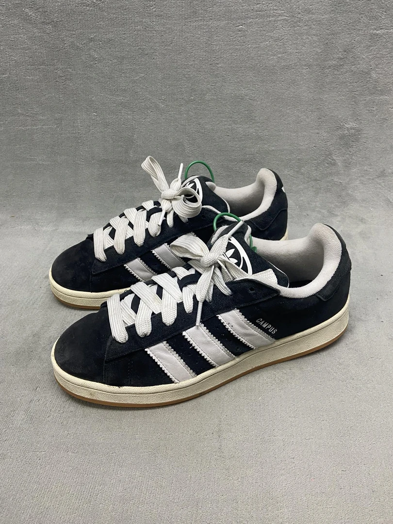 Adidas originals 黑白  44码 409秒正品二手球鞋 洗护消毒干净