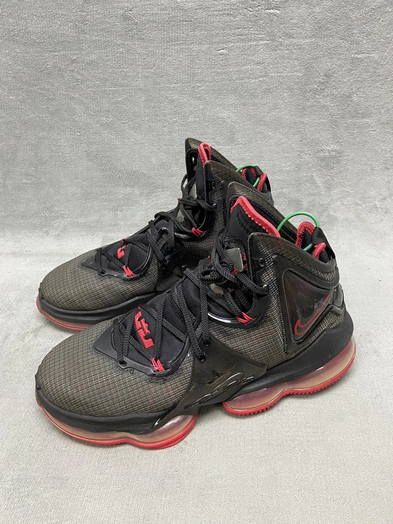 Nike lbj19 詹姆斯19 黑红 44.5码 349秒 落地一两次洗护消毒干净