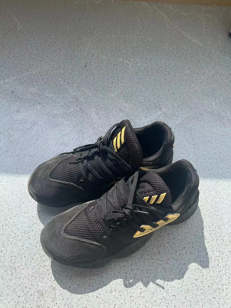 Adidas 哈登4 黑金 45码  249秒 正常穿着磨损 自穿好价 篮球鞋