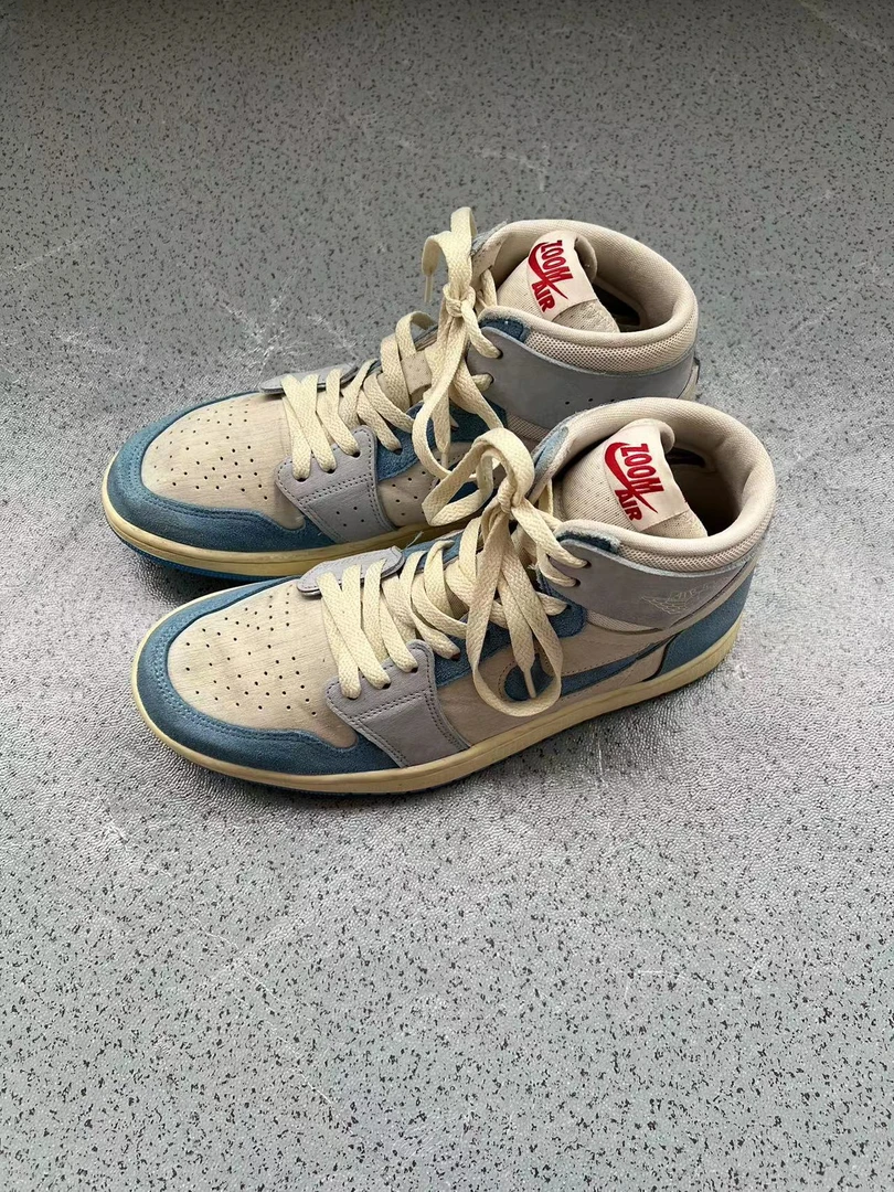 aj1 蓝白 41码 599秒 充新成色 鞋头满星 自穿秒价安排 篮球鞋