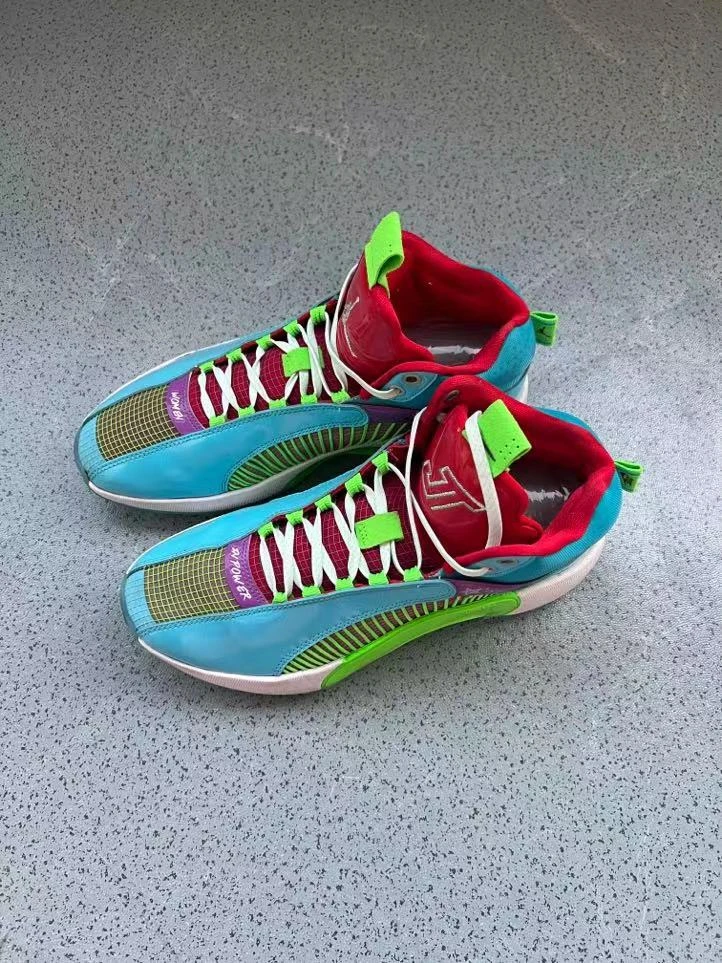 aj35 蓝绿红 42码  499秒 充新落地一两次 自穿秒价安排  篮球鞋