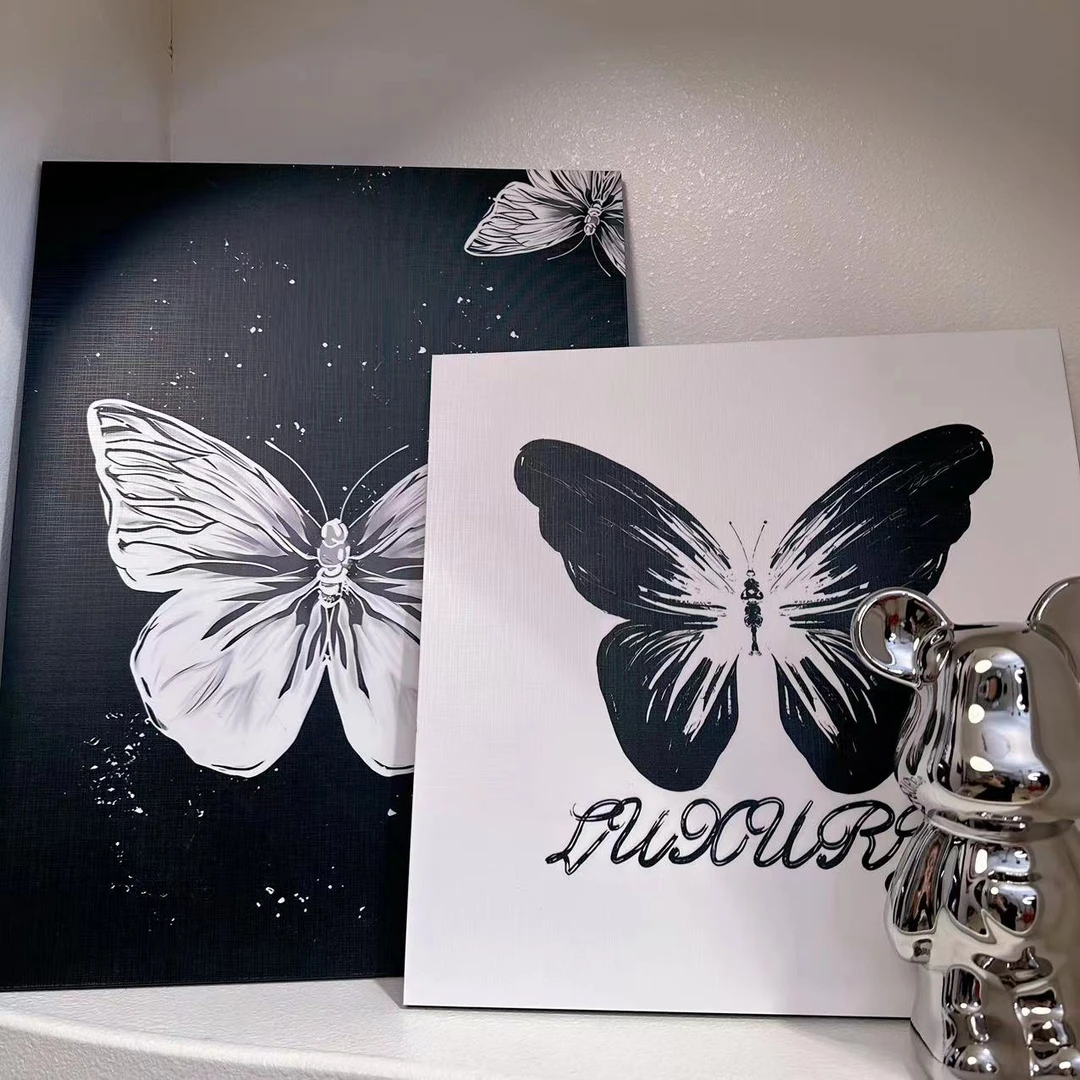 北欧ins风黑白蝴蝶简约装饰画床摆画客厅卧室壁挂画一平米焕新