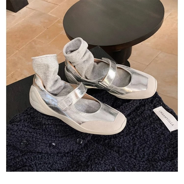 时尚百搭圆头懒人魔术贴柔软机能风平底玛丽珍厚底休闲单鞋女秋冬