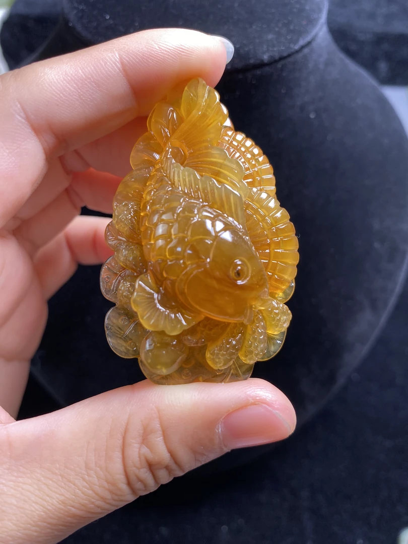 天然花玉吊坠《鱼》