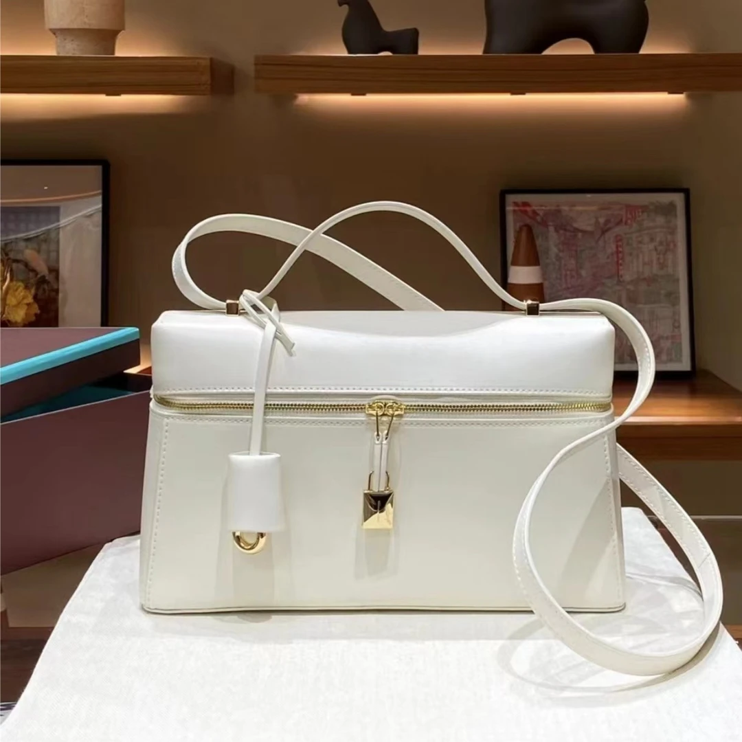 J单肩时尚肩包百搭小方包马鞍高级复古斜跨简约质感轻奢经典休闲