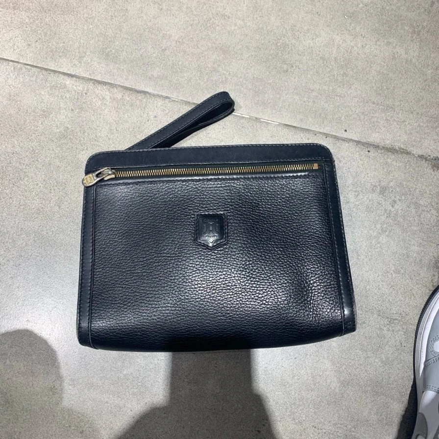 95新 Celine/思琳 黑色手拿包628 5594