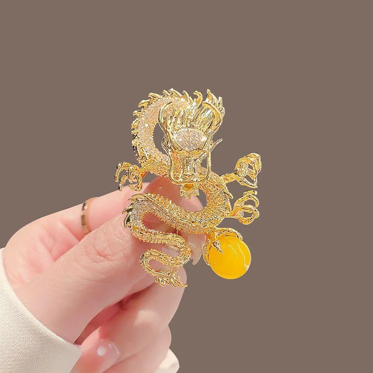合金胸针 金龙戏珠2024龙年礼物生肖龙胸针女高档西装配饰别针中