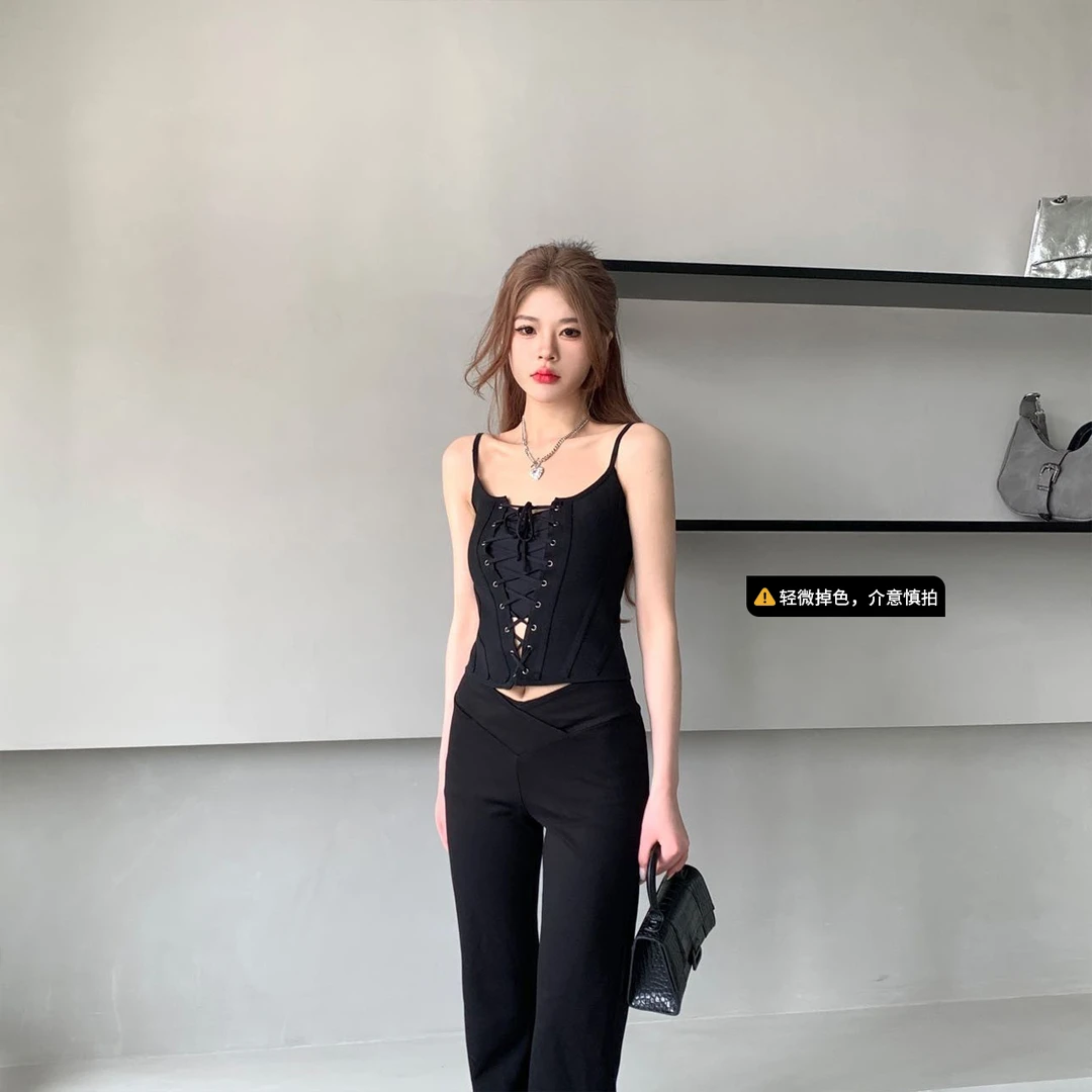 【王牌女郎】辣妹镂空设计感绑带吊带短款上衣D1913H31