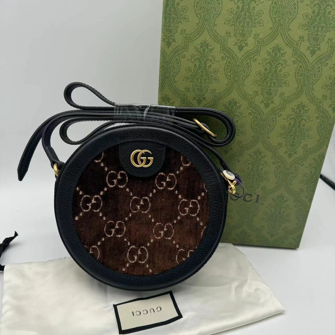 99新 GUCCI/古驰 金标Logo天鹅绒皮革圆饼包单肩斜挎女款/1530