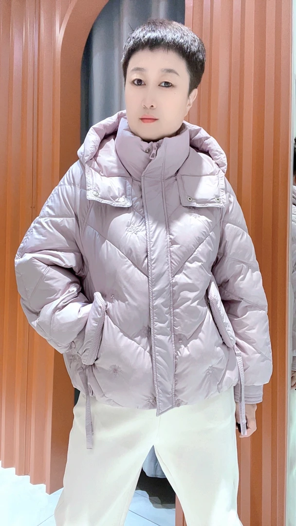 嘉莉丹-8051#减龄洋气款重工刺绣连帽鹅绒棉棉服