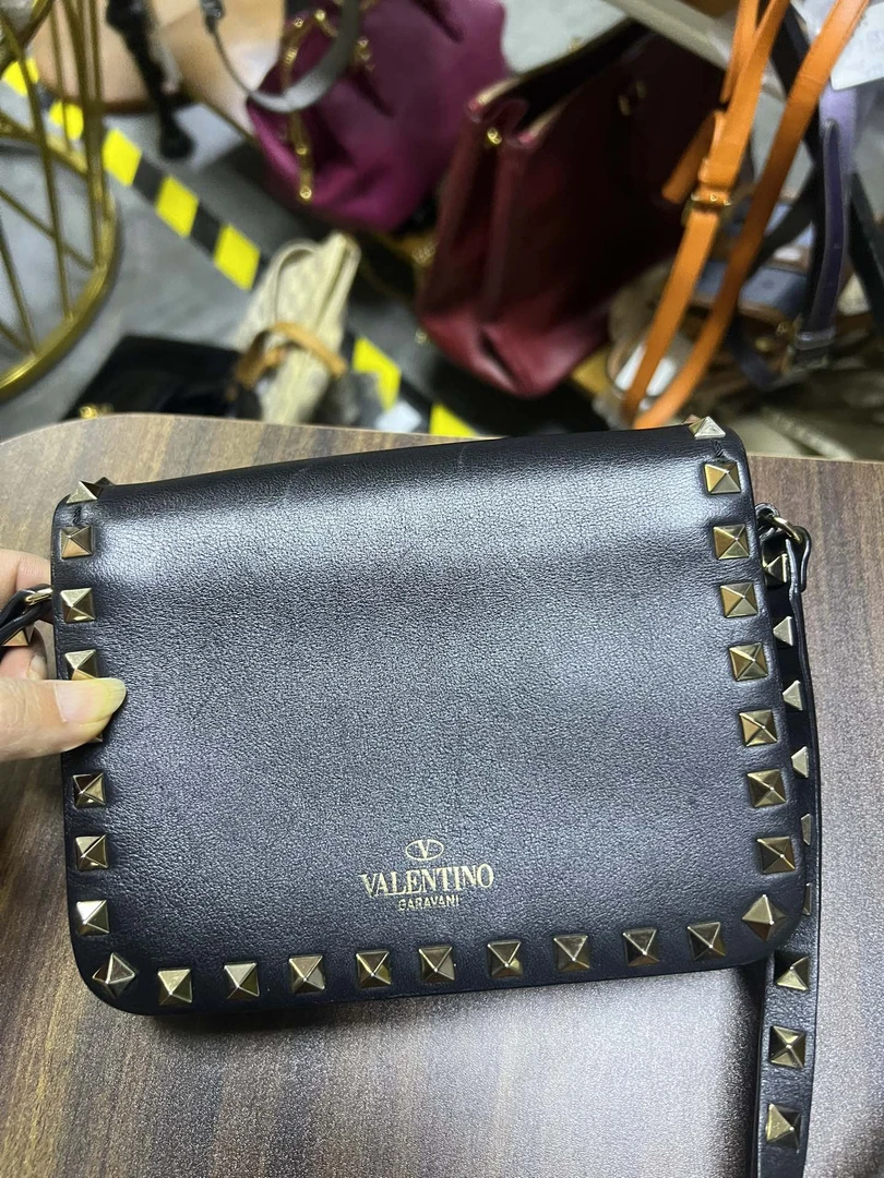 95新 Valentino/华伦天奴 /华伦天奴/手提包/15373