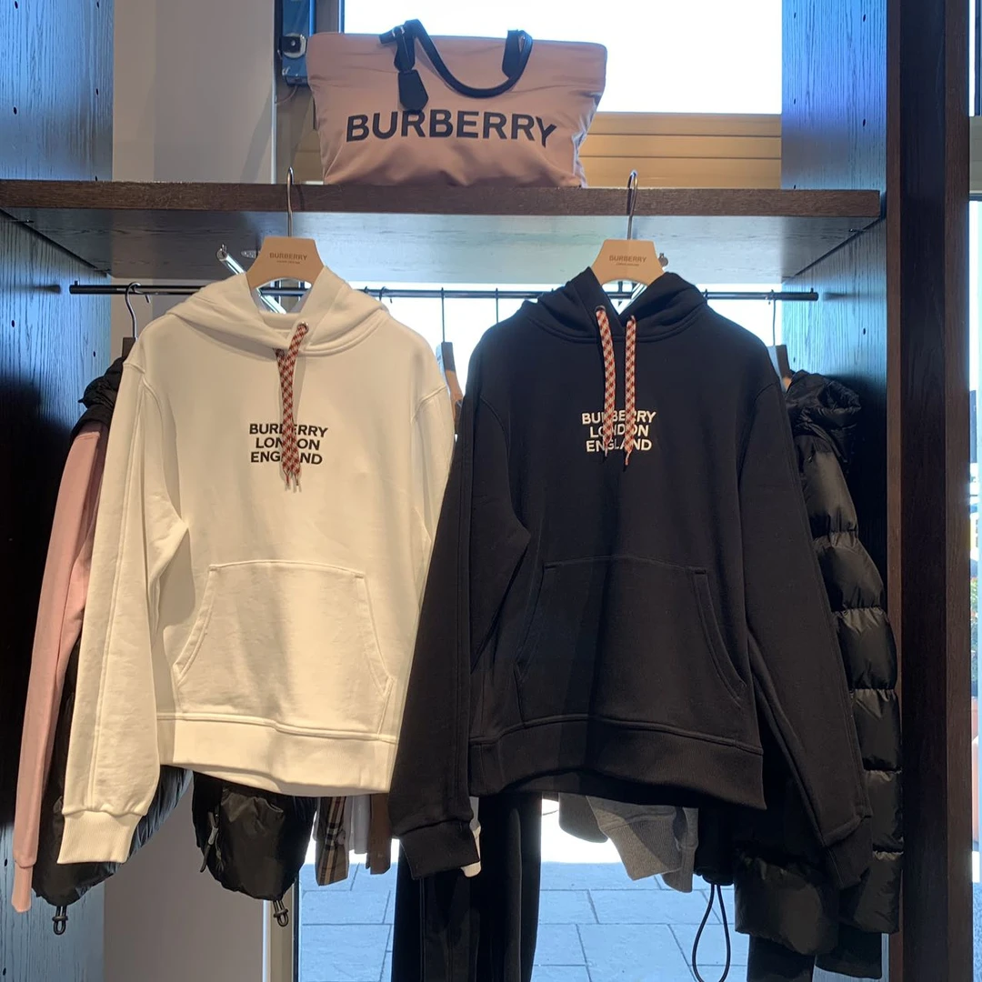全新未使用 BURBERRY/博柏利 博柏利 专柜款女士连帽卫衣