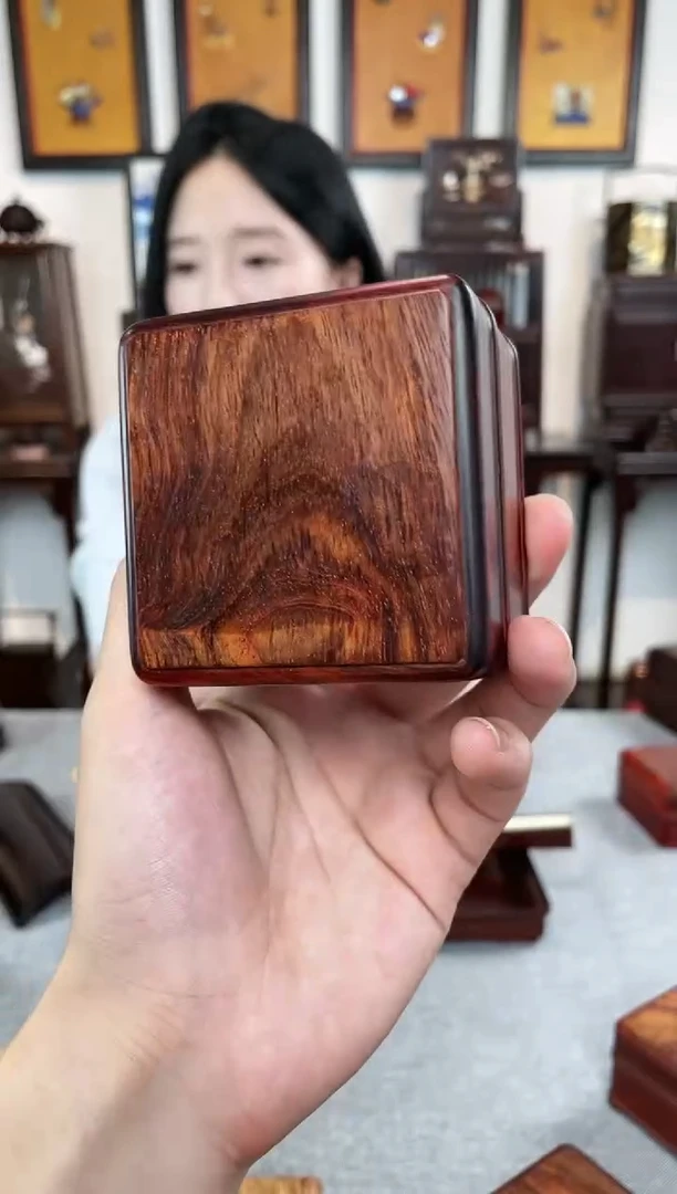 【闪购商品】紫檀木类成套家具镶嵌黄花梨面包盒