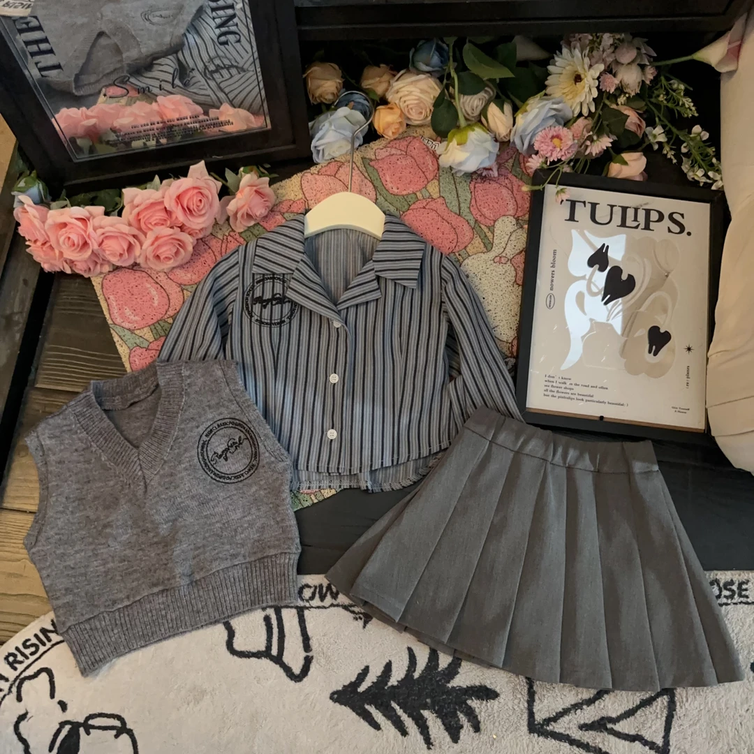 【现货】女童秋季套装2024学院风新款马甲针织衬衫+百褶裙三件套