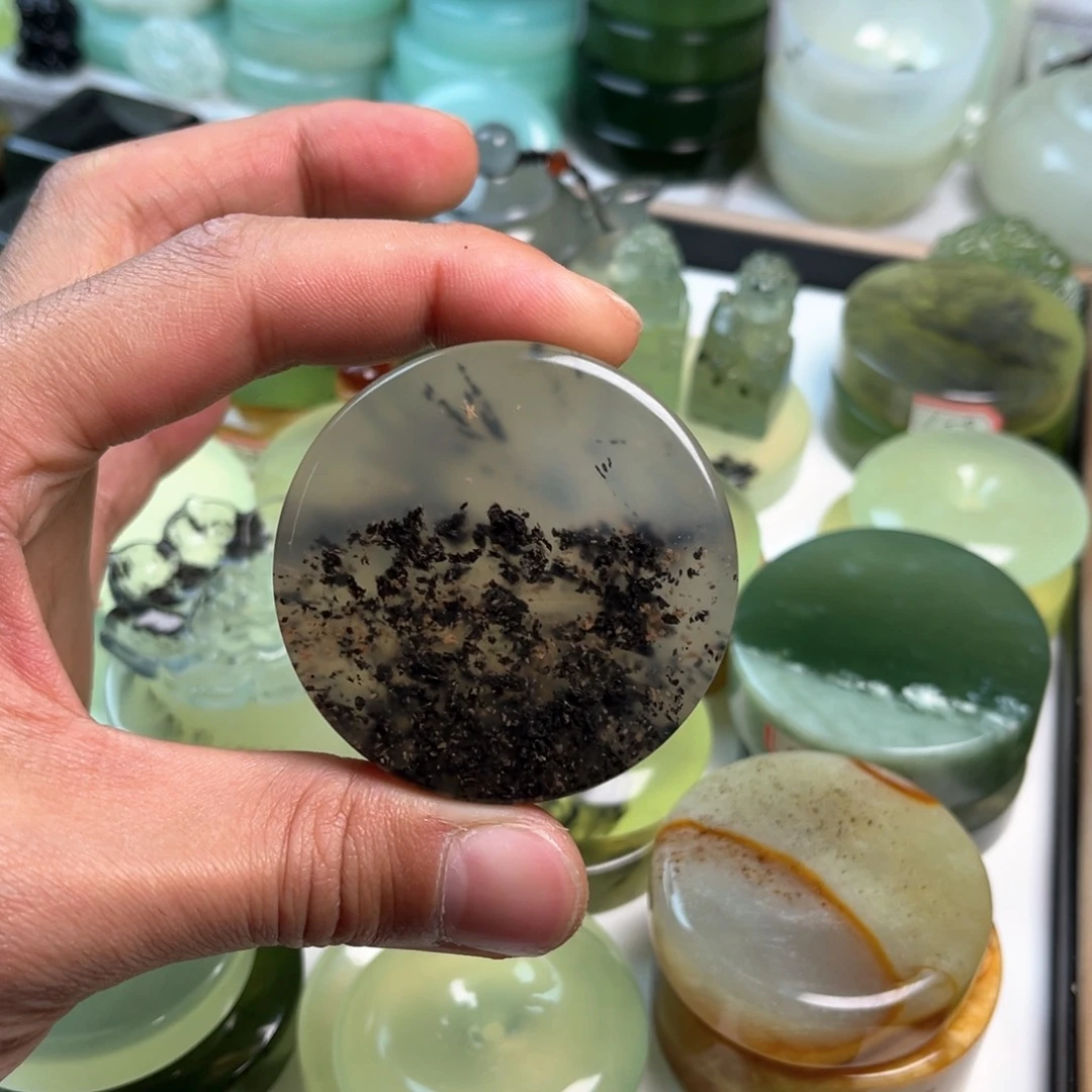 蛇纹石玉原石未镶嵌