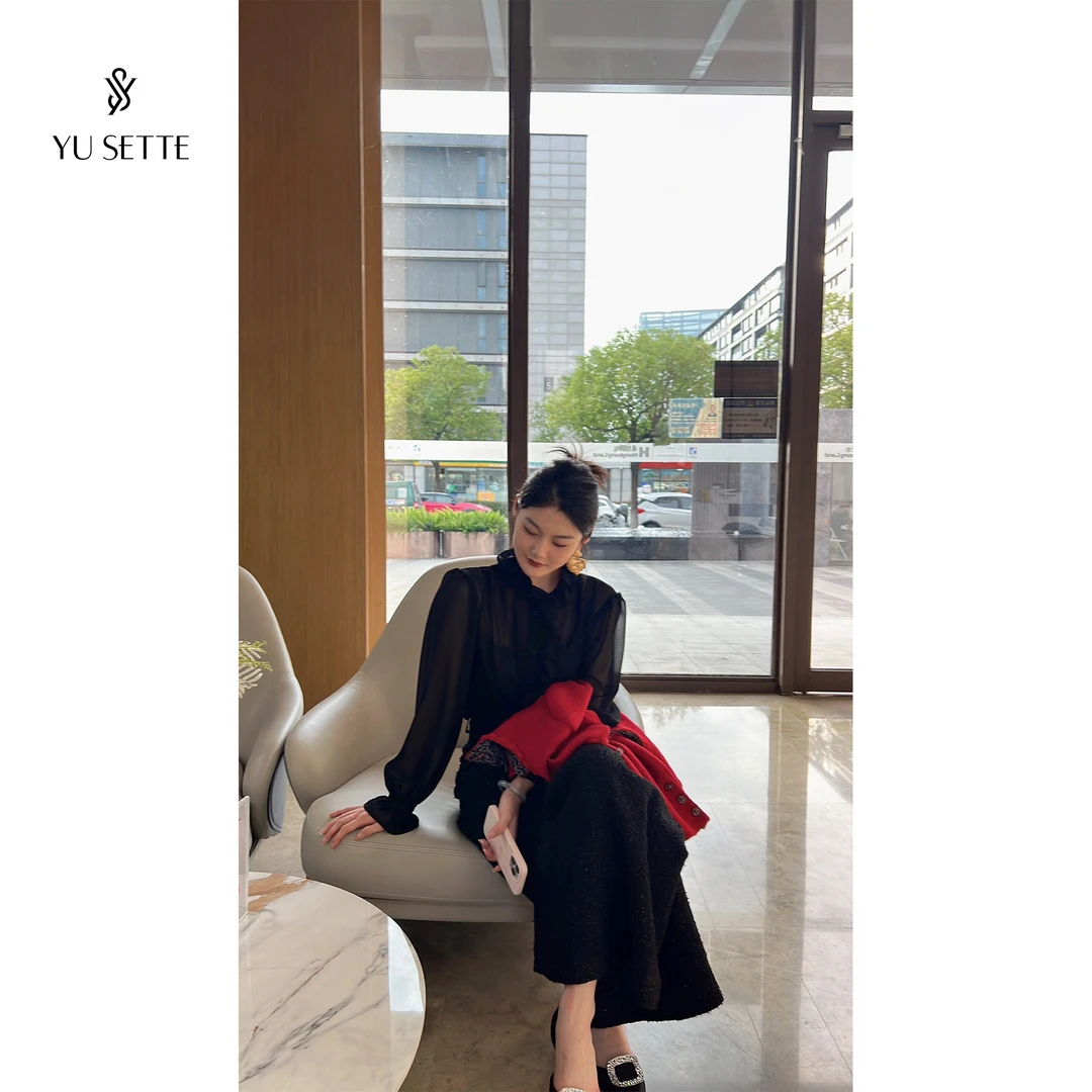 遇儿推荐 黑色花瓣衬衫 20240171