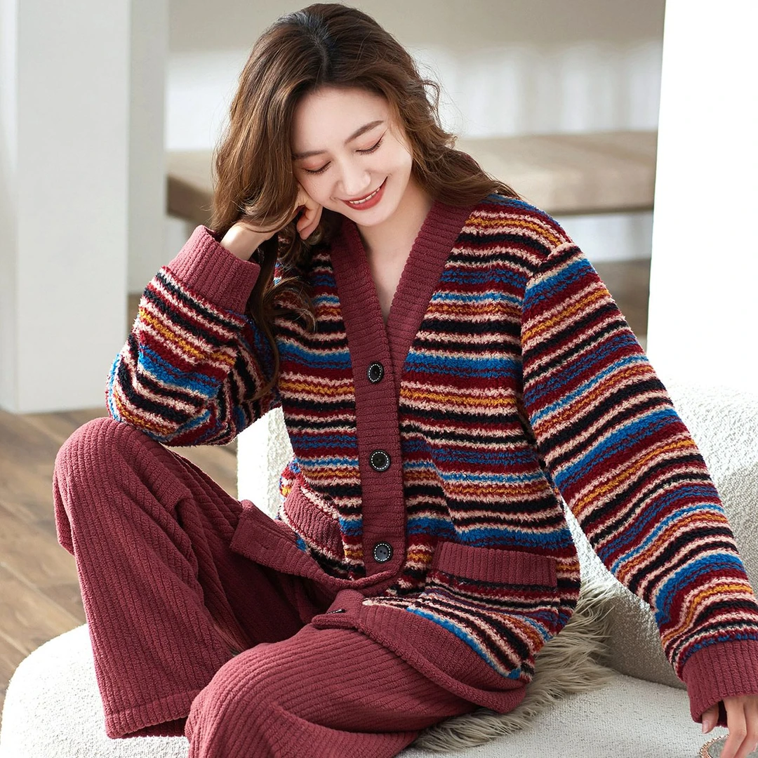 新款睡衣女秋冬季加厚加绒法兰绒大码家居服套装保暖妈妈珊瑚时尚