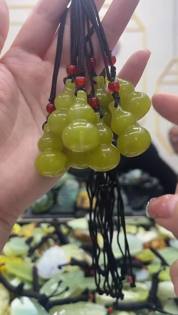 【闪购商品】蛇纹石玉吊坠未镶嵌多样性随机发一