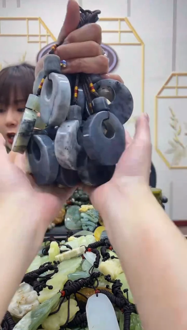 【闪购商品】岫玉手把未镶嵌多样性随机发一