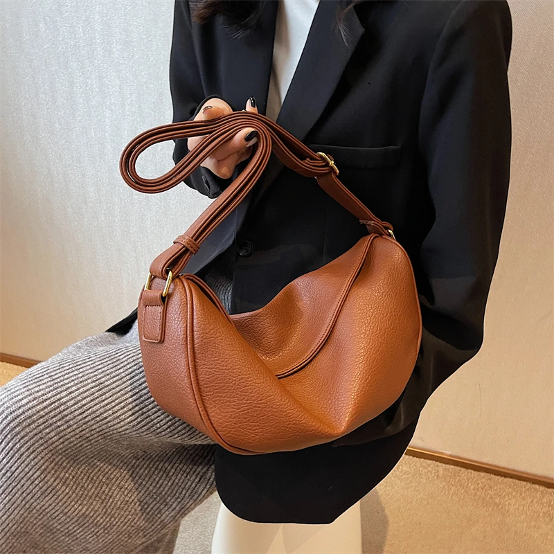 SM.studio.【定制款】新款高级感软皮时尚百搭单肩斜挎饺子包