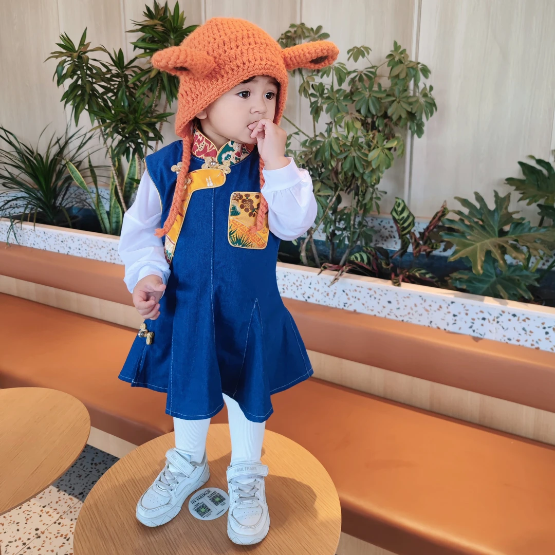 蓝牛仔马甲裙女童连衣裙针织秋季儿童卡通洋气背带裙韩版休闲婴儿