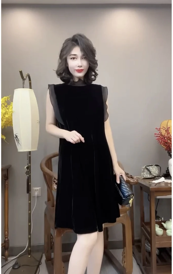 时尚洋气黑色无袖非子边连衣裙遮肉显瘦减年龄款